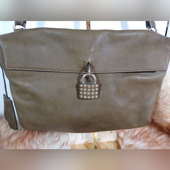 BURBERRY Large Studded Padlock Shoulder Bag - Picture 2 of 13